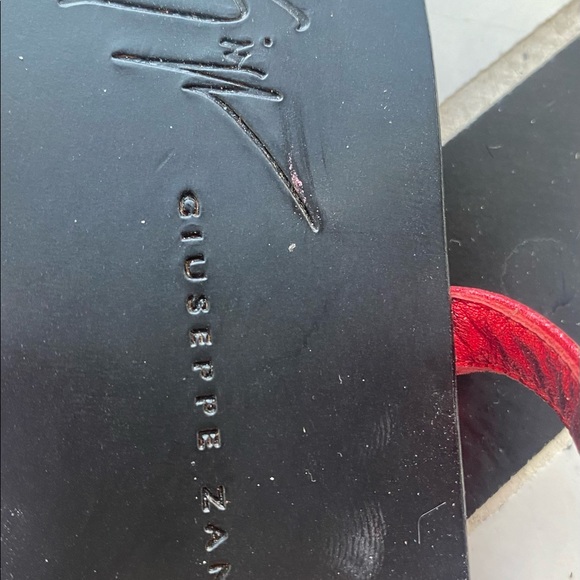 Guiseppi Cherry Red Crystal sandals-NWT - Picture 12 of 12